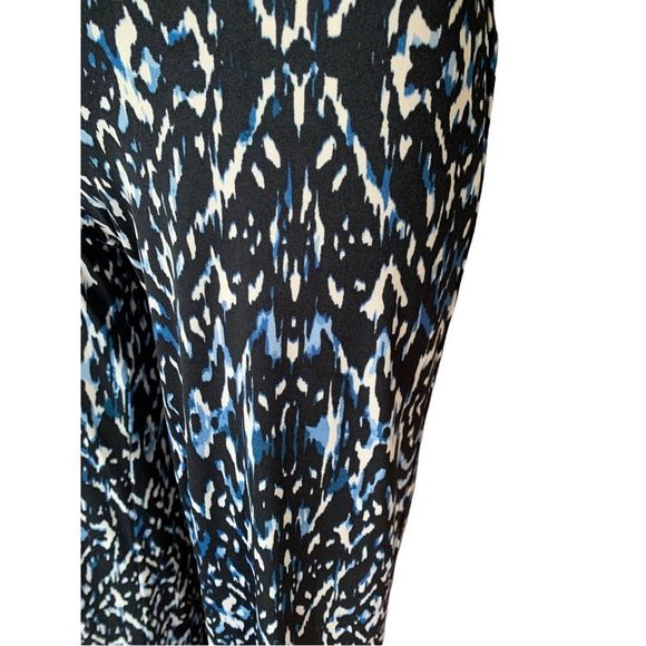 Up silky-soft flare leggings - Picture 5 of 8